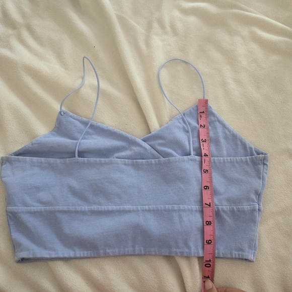 Crossover V-Neck Cropped Bungee Tank - Picture 8 of 9